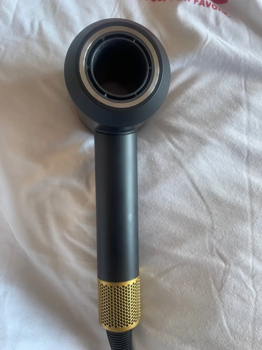Dyson supersonic hairdryer - Image 4