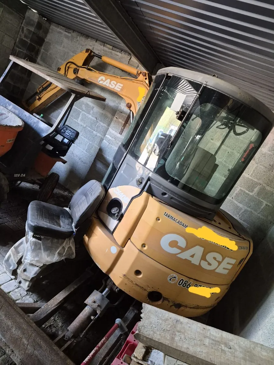 Case CX 40 B zero tail digger - Image 1