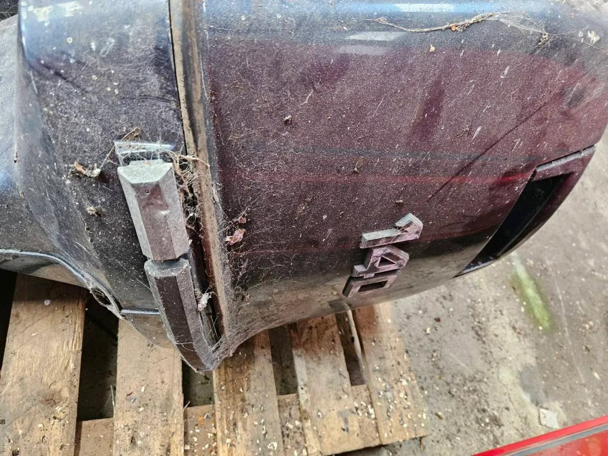 Evinrude V4 140 outboard.  2 stroke. Speedboat eng - Image 2