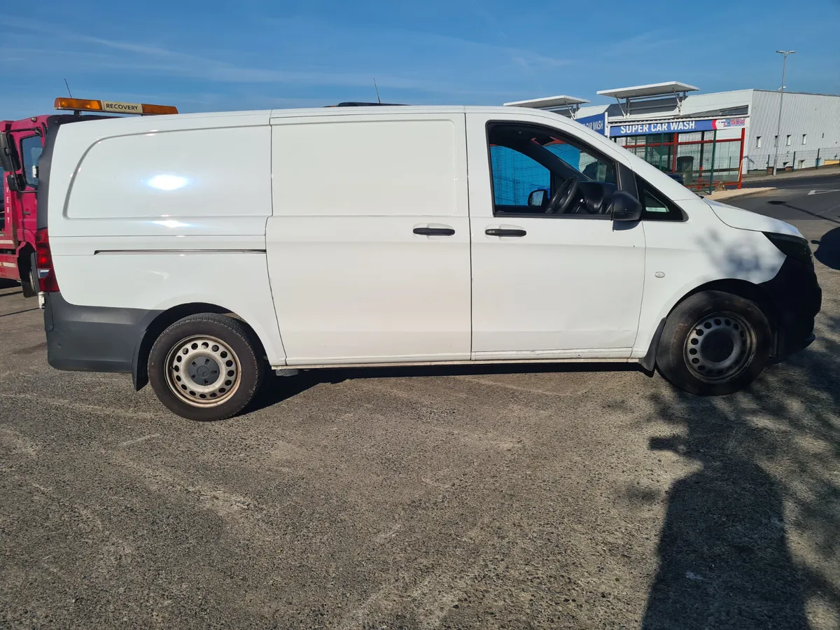 Mercedes-Benz Vito 2021 electric - Image 4