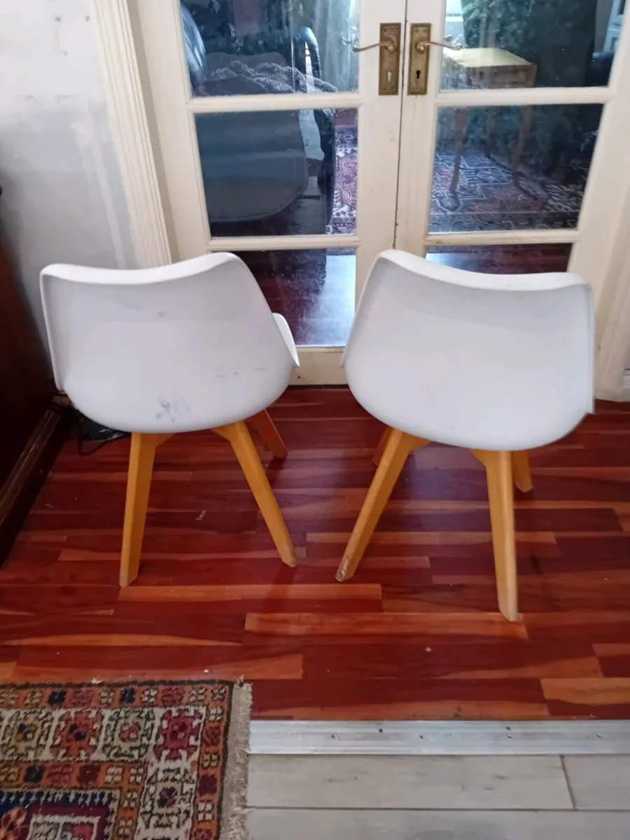 2 chairs - Image 2