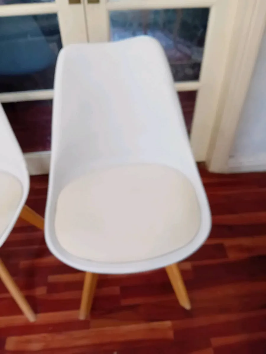 2 chairs - Image 3