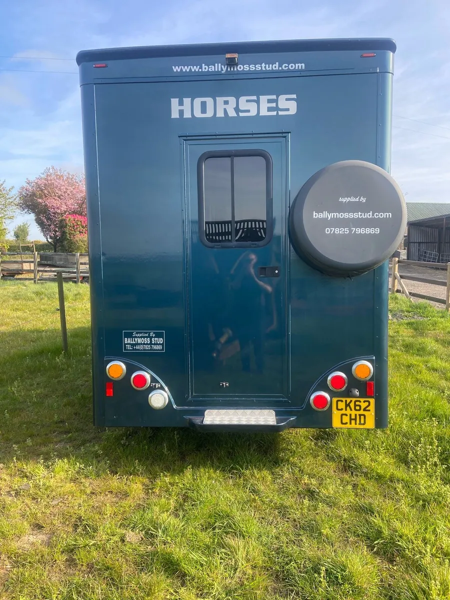 Part Exchange 3.5 tonnes 2 stall Horsebox - Image 3