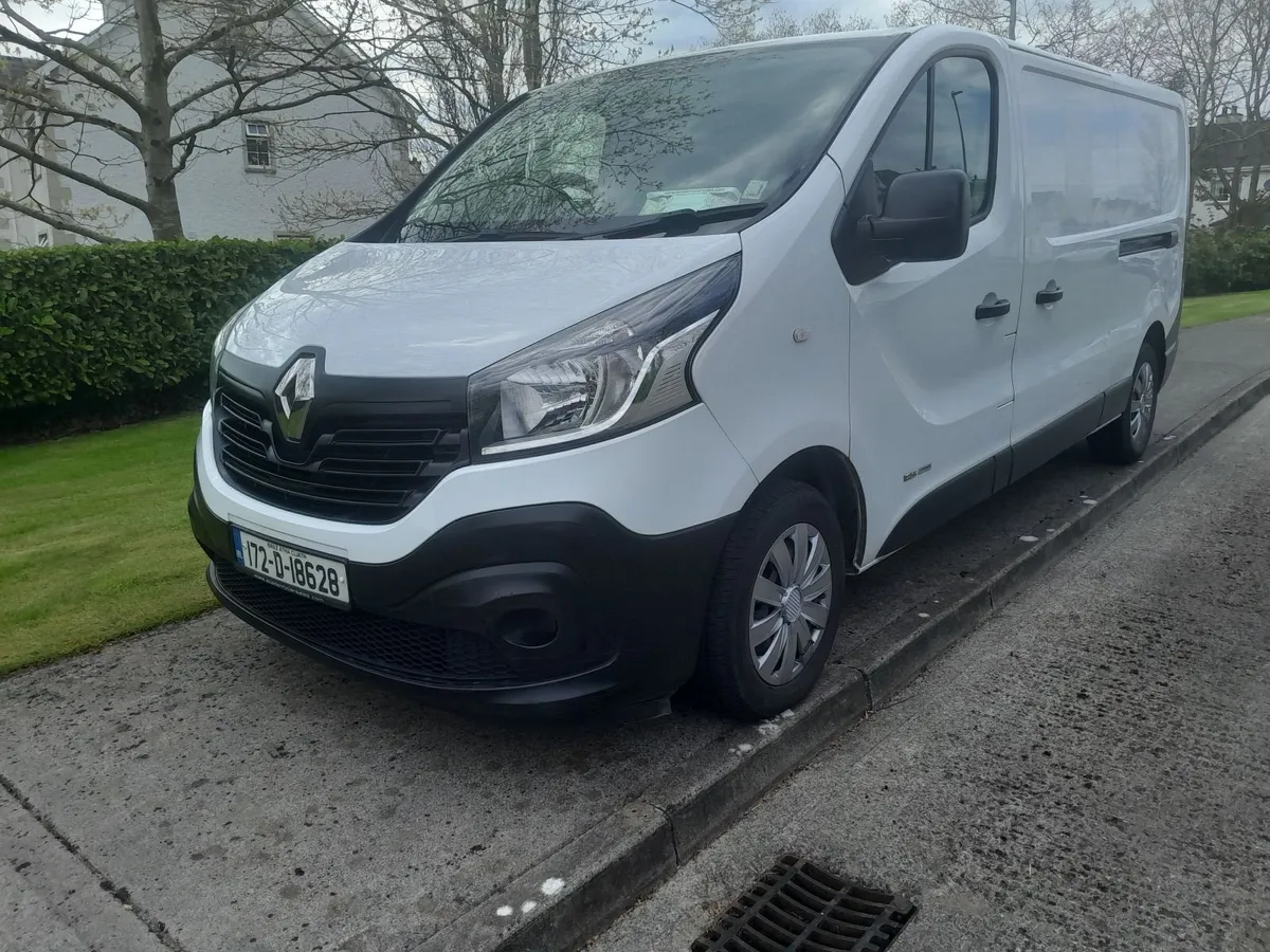 2017 Renault Traffic  d,o.e 10/26 tax 04/26 €7800 - Image 1