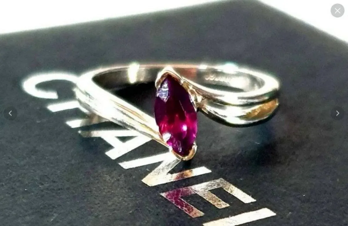 Vintage Hallmarked 18k 'Boro' Amethyst Ring - Image 3