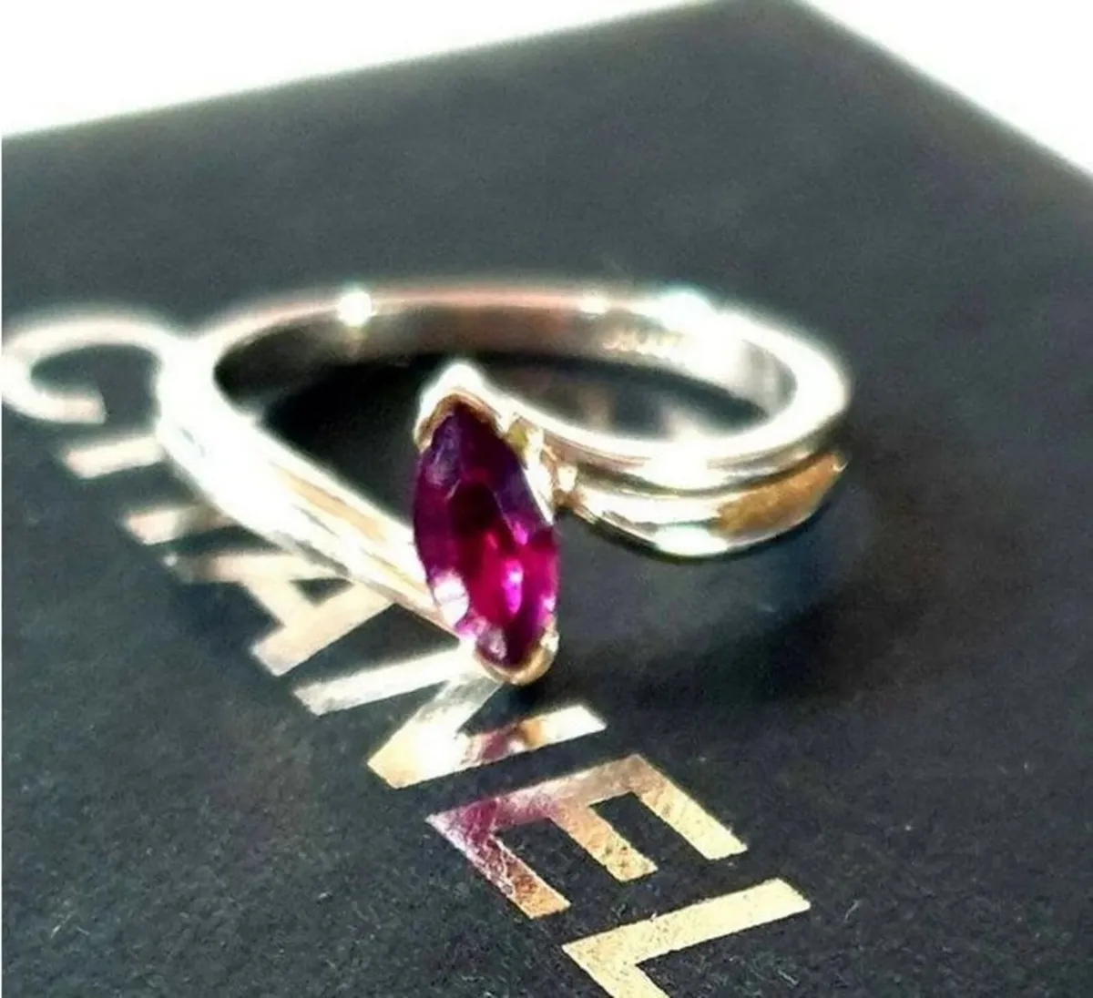 Vintage Hallmarked 18k 'Boro' Amethyst Ring - Image 4