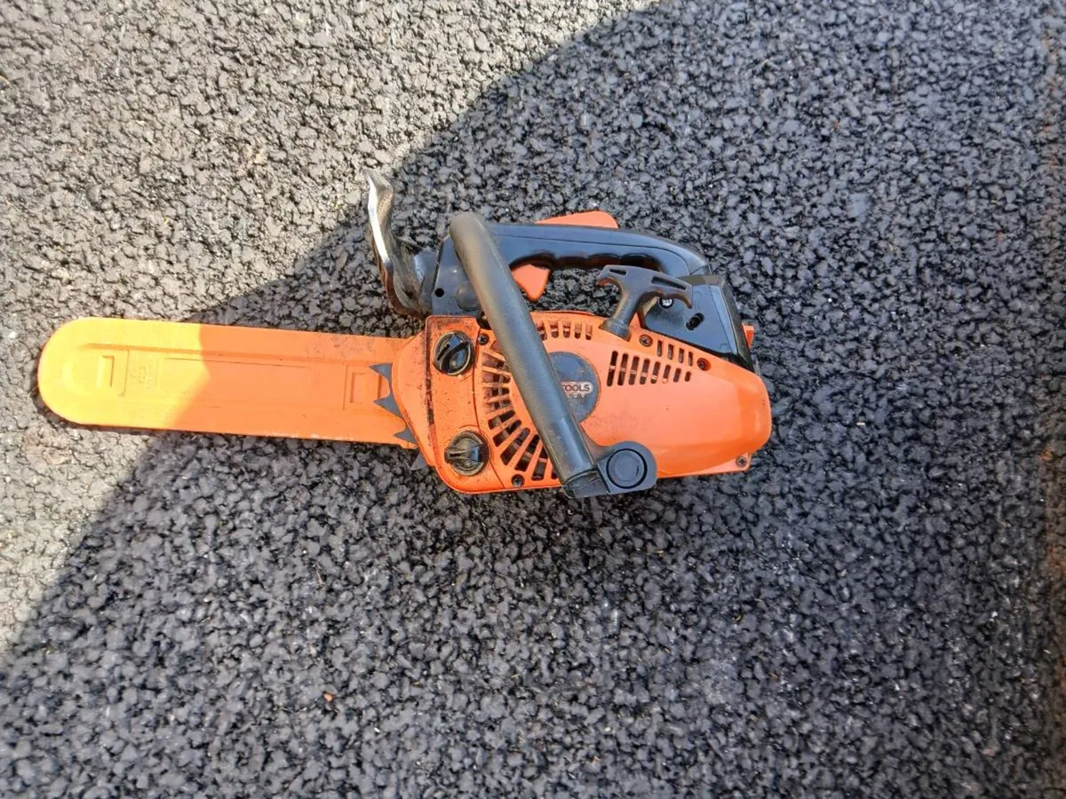 Top handel chainsaw in good condition - Image 1