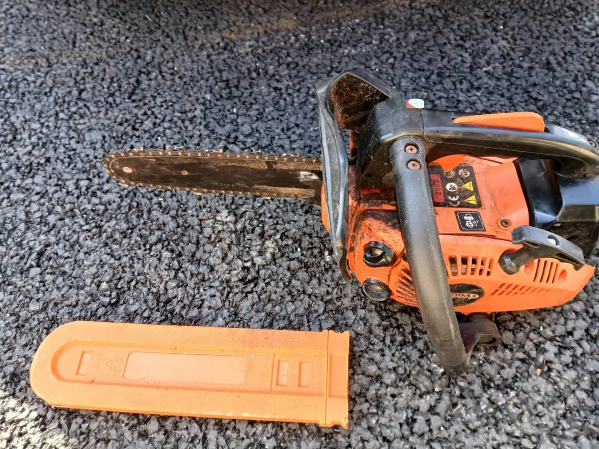Top handel chainsaw in good condition - Image 3