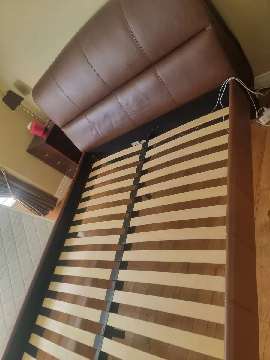 King sized Sleigh bed - Image 2