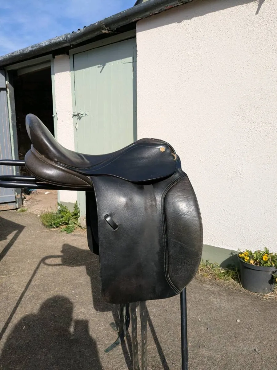 DRESSAGE SADDLE - Image 1
