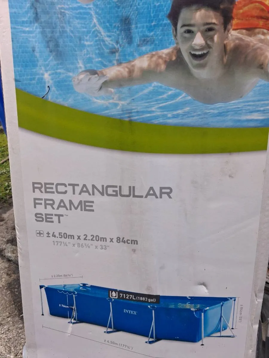 Swimming pool - Image 2