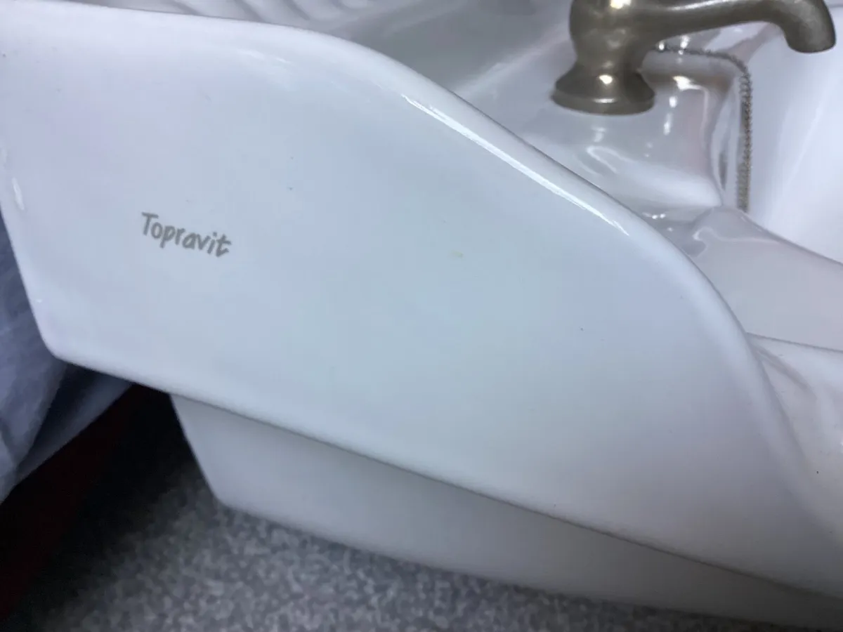 Bathroom  basin - Image 2