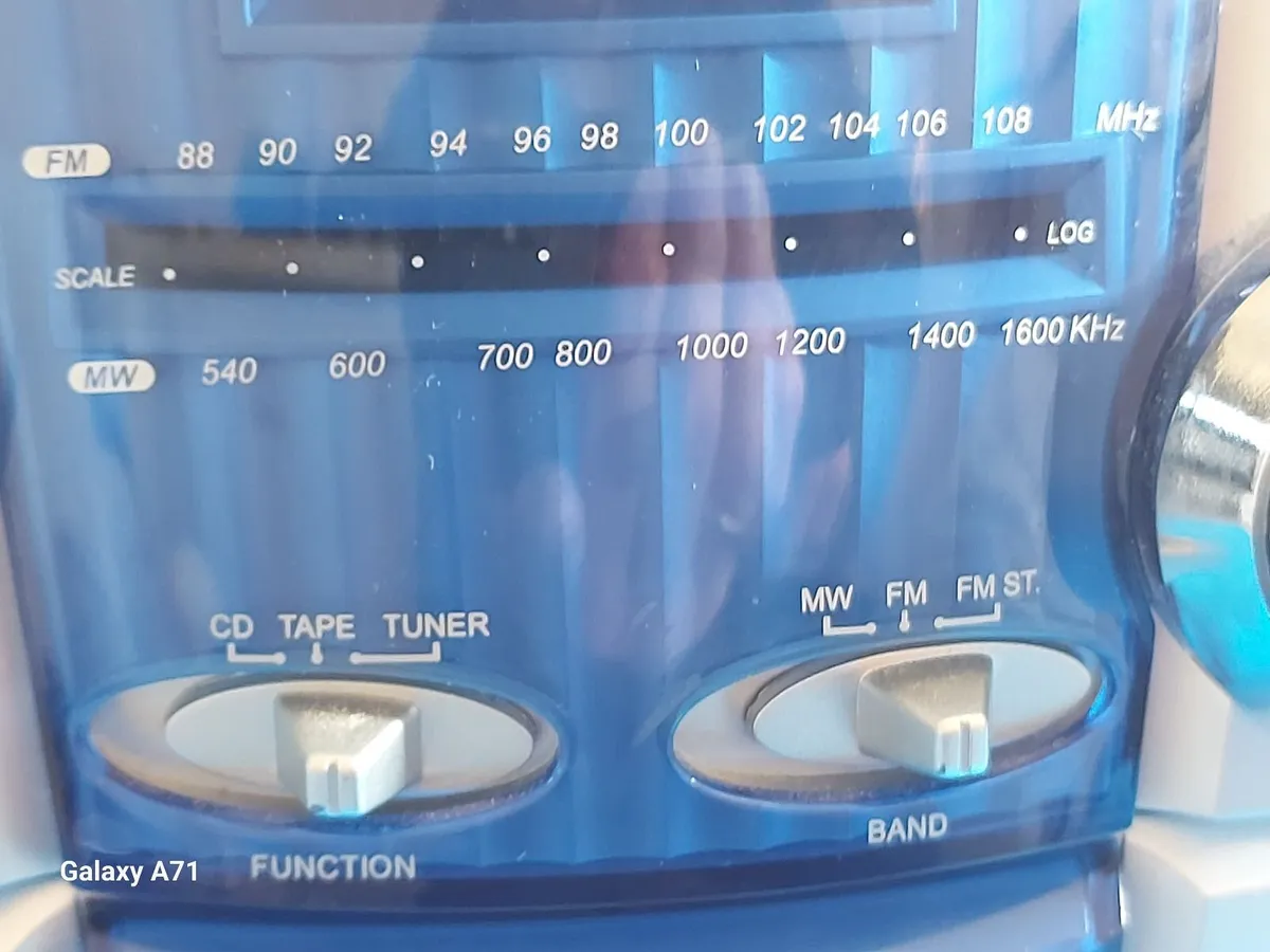 BUSH Micro HiFi System, Model MCA42Xi, Stereo CD P - Image 3