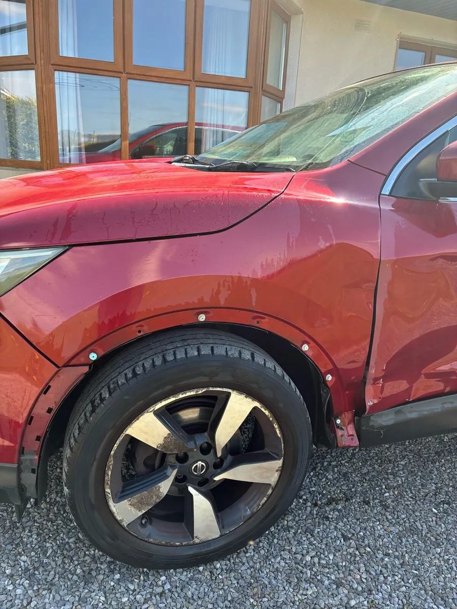 2016 Nissan Qashqai (light damage) - Image 4