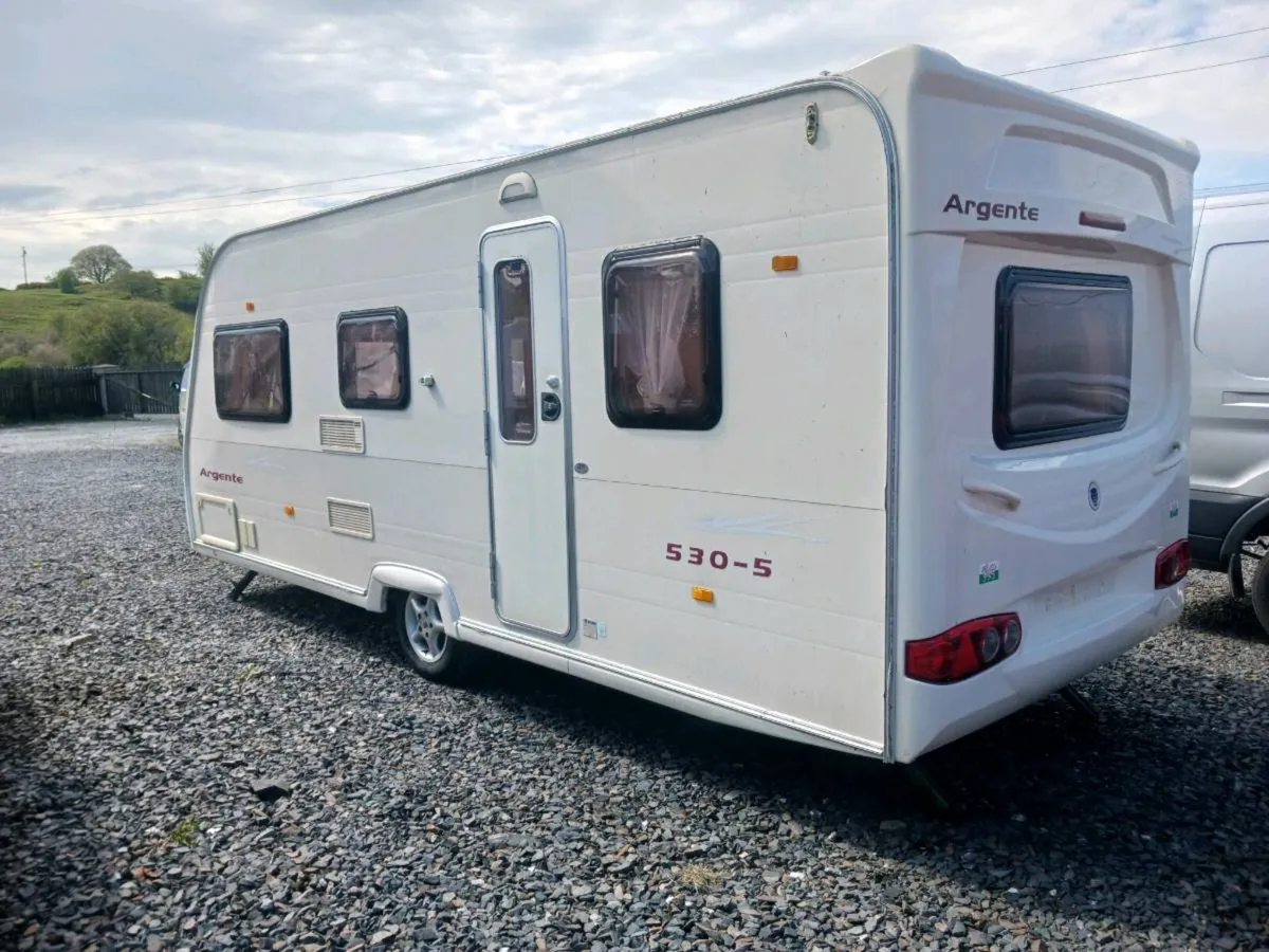 Avondale argente caravan...needs repair at front - Image 2