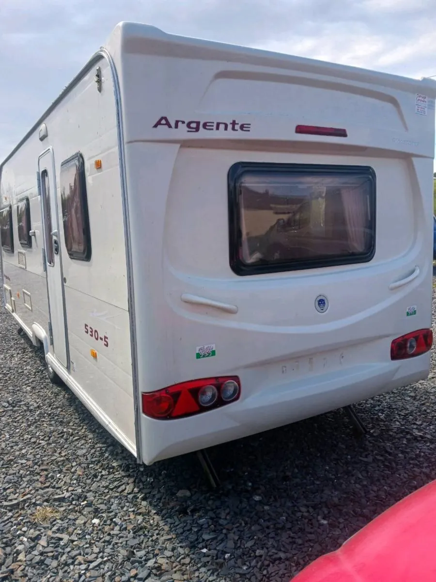 Avondale argente caravan...needs repair at front - Image 3