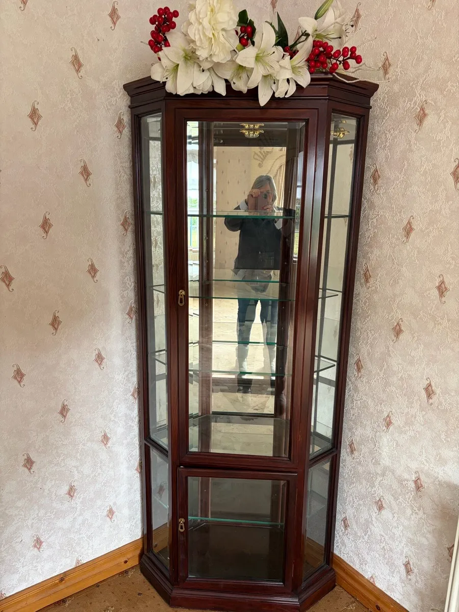 Add a touch of class to your room corner unit - Image 1