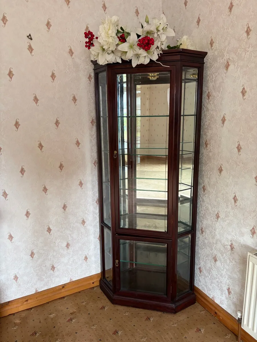 Add a touch of class to your room corner unit - Image 2