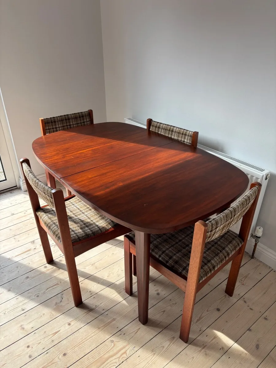 Mid century table and chairs - Image 2
