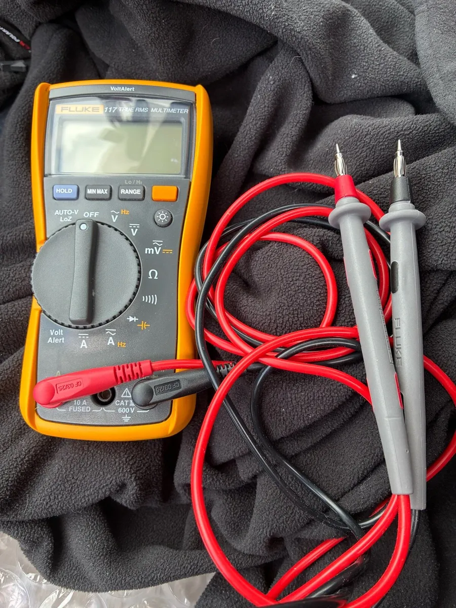 Fluke 117 multimeter - Image 1