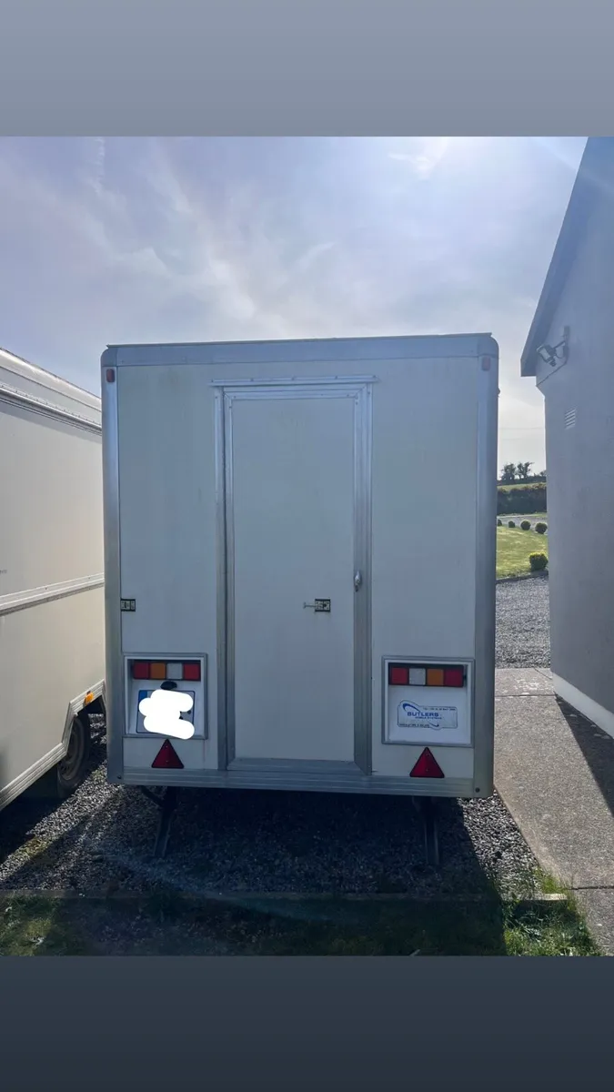 Catering trailer - Image 2