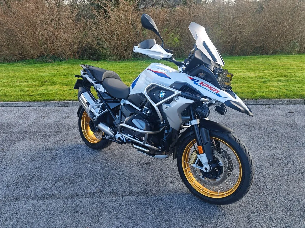 BMW R 1250 GS 2022 *Factory Low Chassis and seat* - Image 4