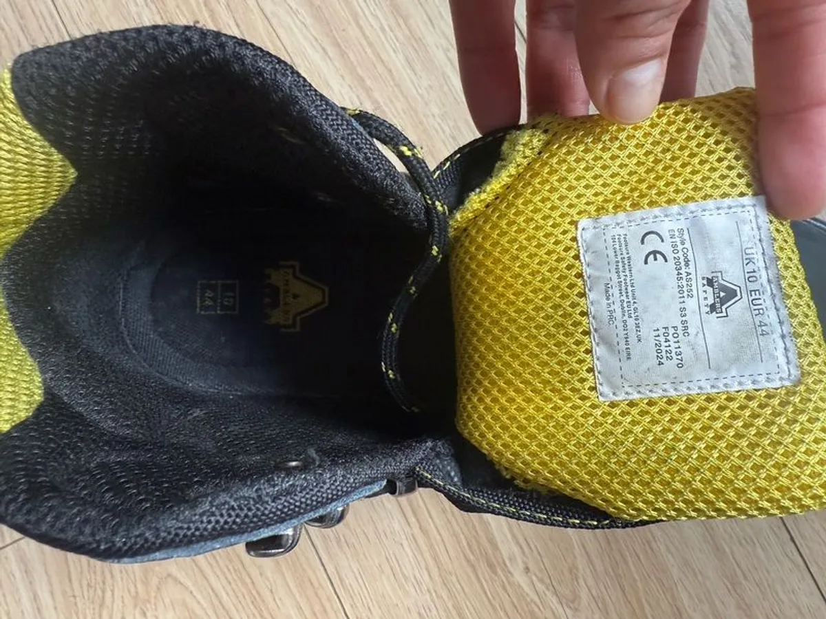 Safety Boots - Image 2