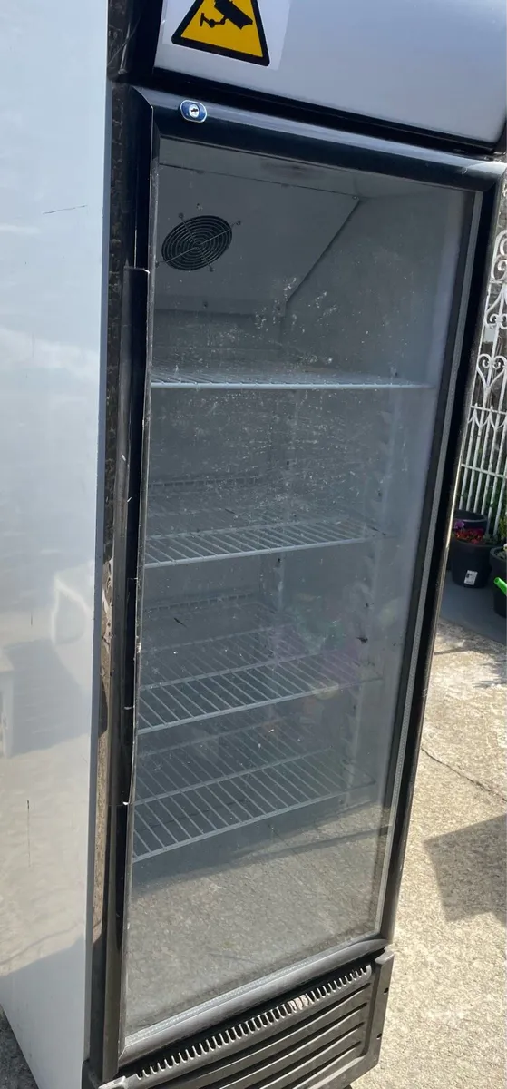 Drinks fridge - Image 2