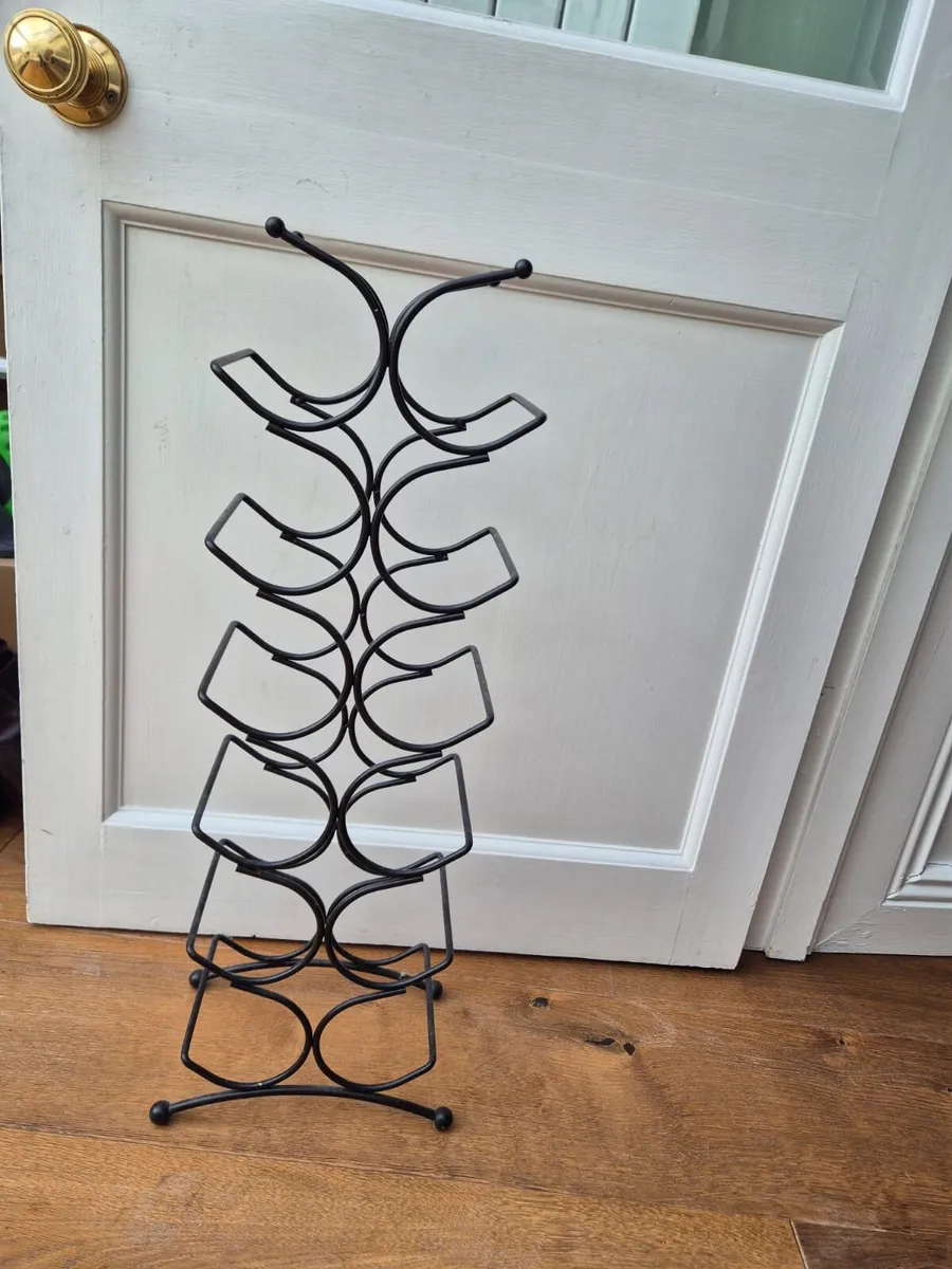 Metal wine rack – free to collect