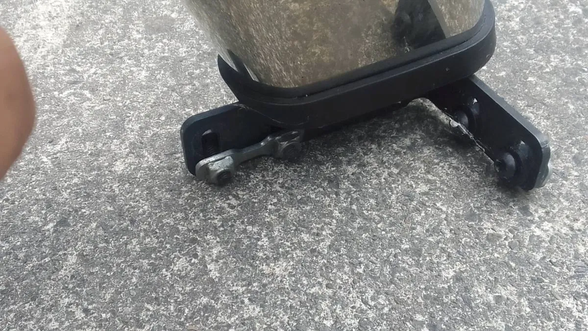 Hilux roll bar - Image 4