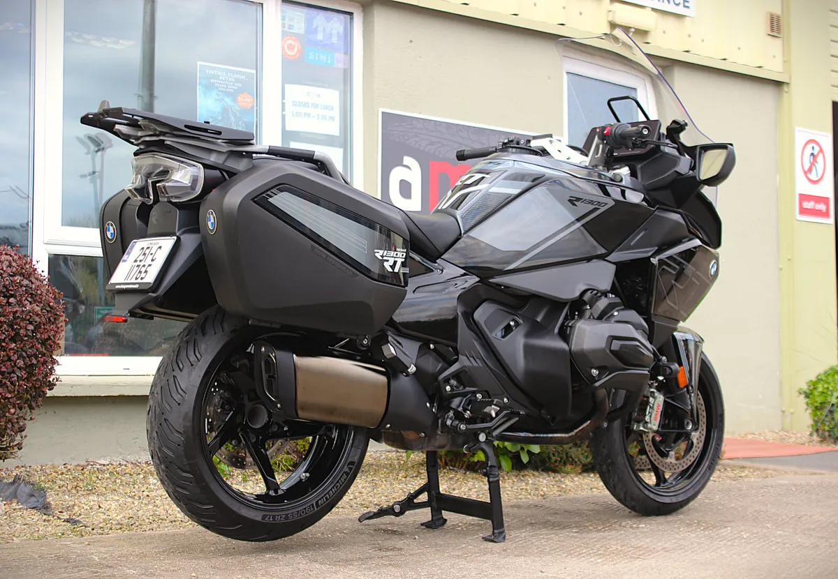 BMW R1300RT Triple Black - Image 3