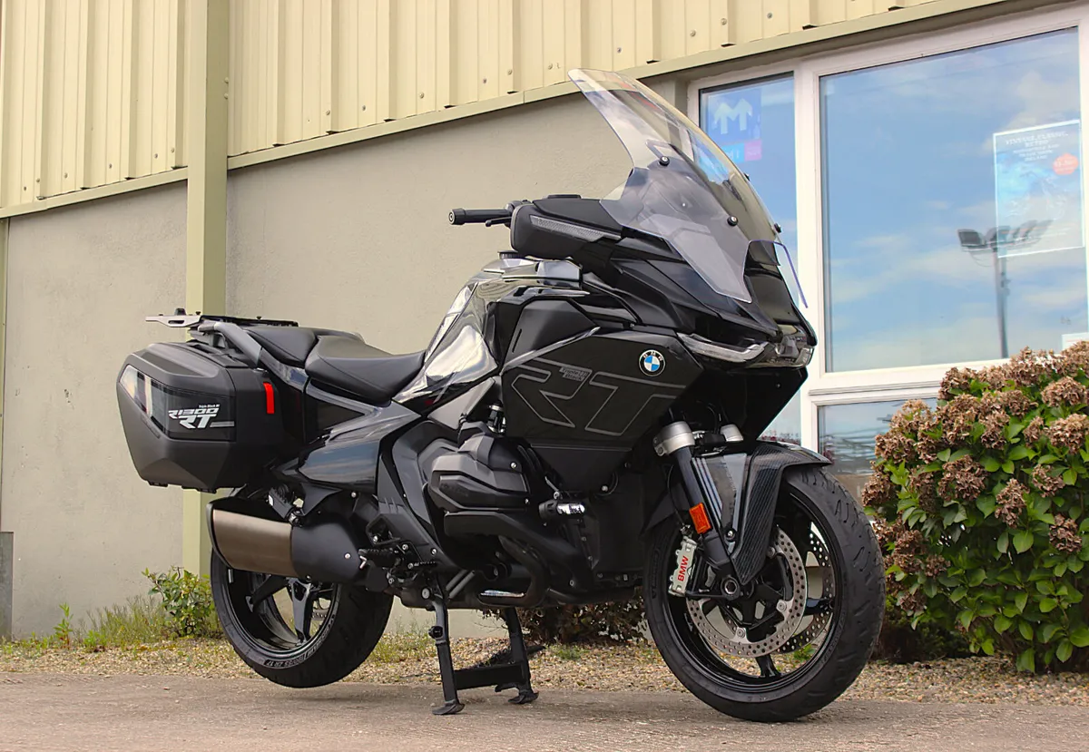 BMW R1300RT Triple Black - Image 2