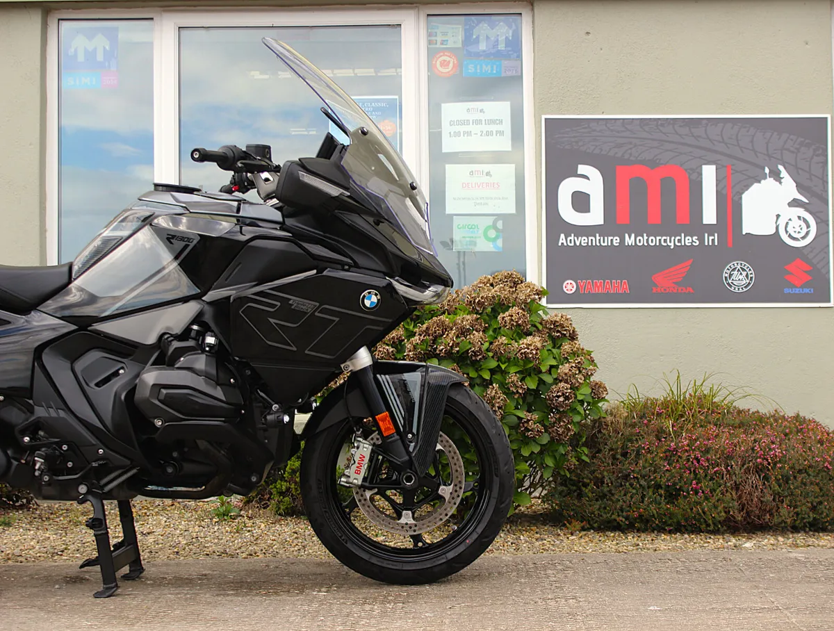BMW R1300RT Triple Black - Image 4