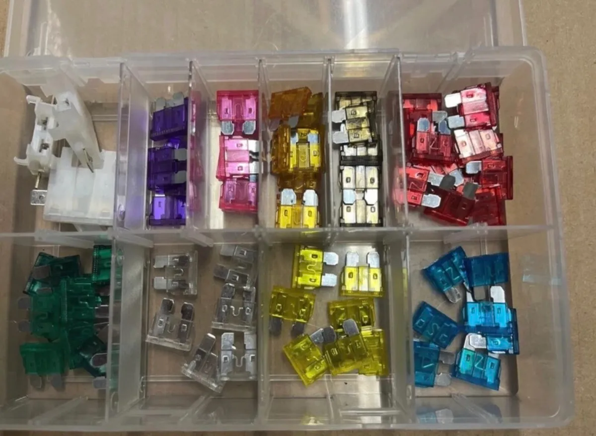 Bundle of electrical fuse - Image 1