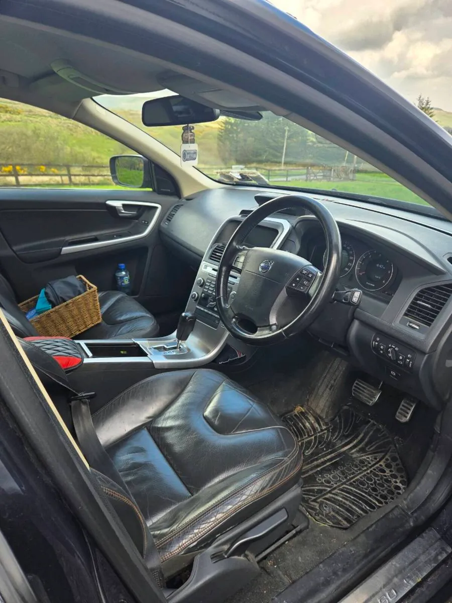 Volvo XC60 2.4 AWD - Image 4