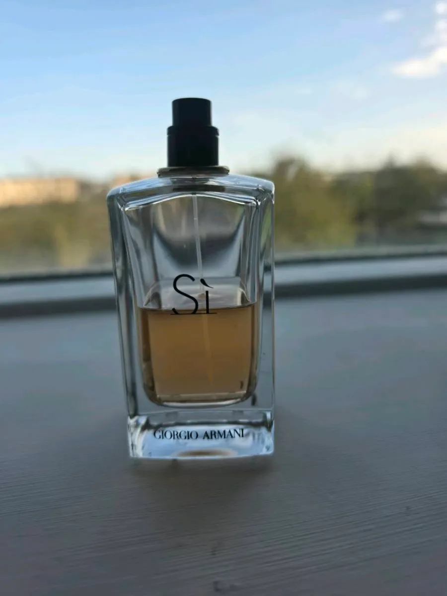 Si Giorgio Armani
