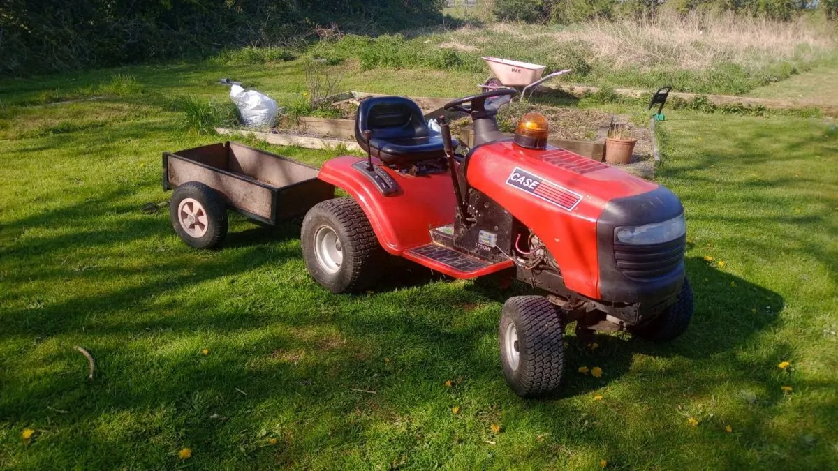 Garden tractor - Image 1