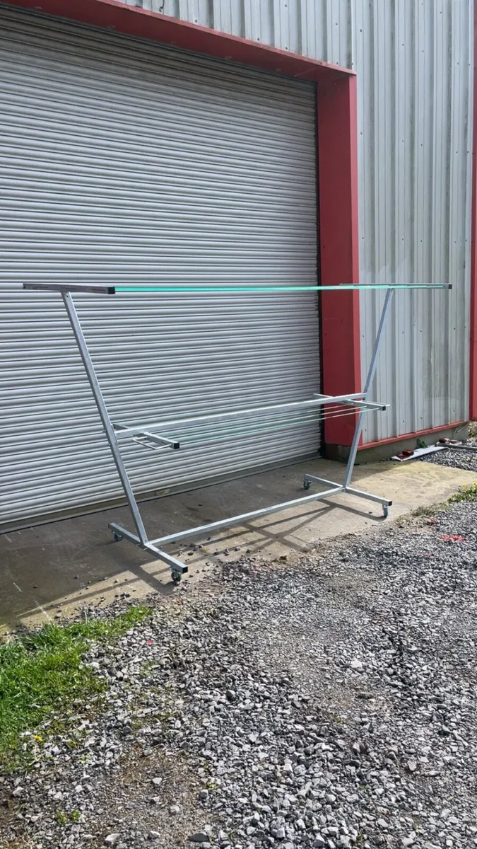 Mobile washing lines