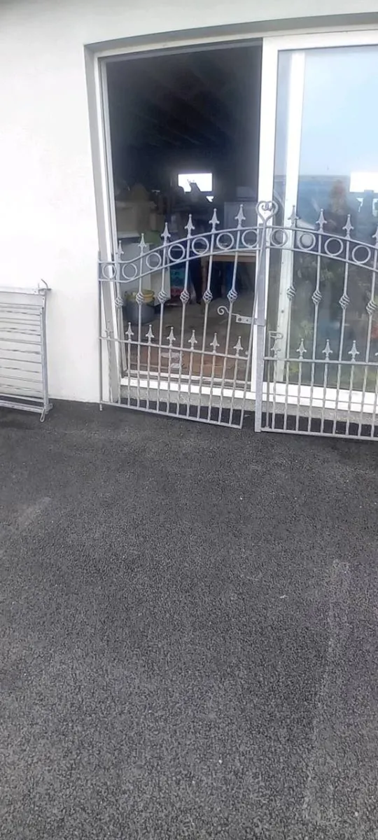 Entrance gates - Image 4