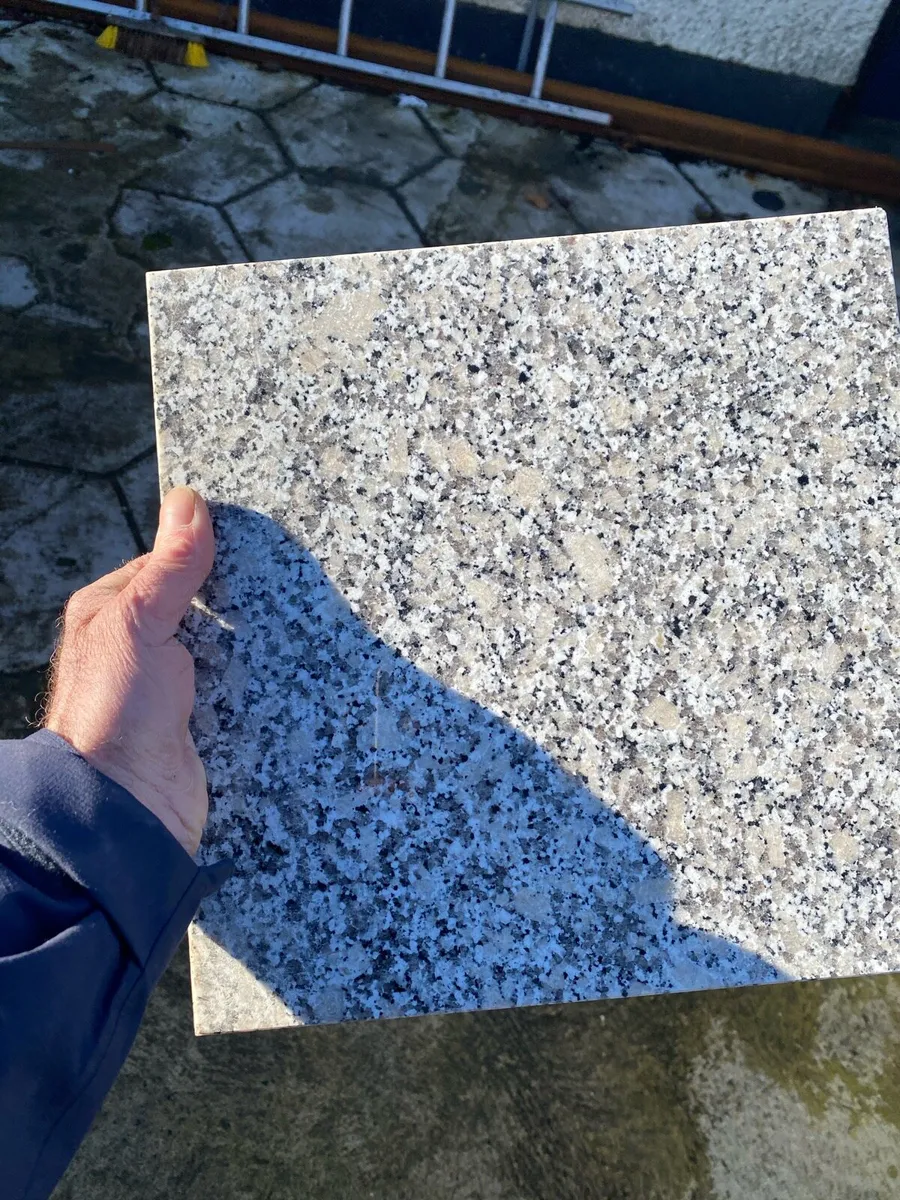 100 polished granite tiles - Image 4