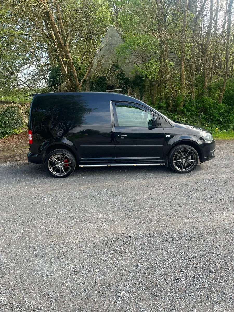2013 Volkswagen Caddy - Image 3