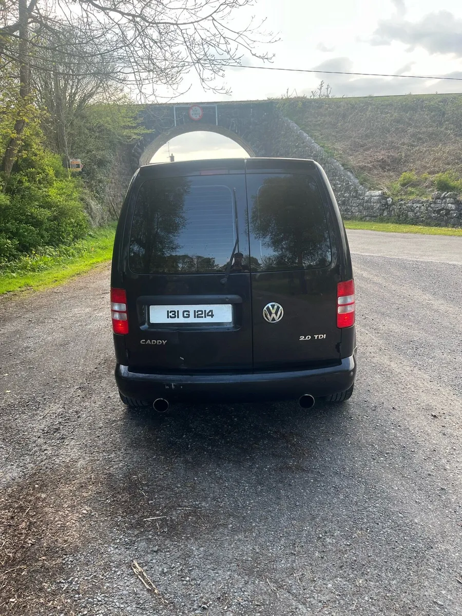 2013 Volkswagen Caddy - Image 2