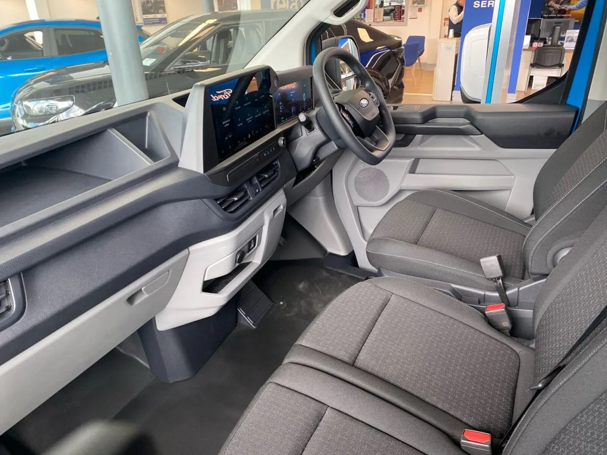 Ford Transit Custom Trend LWB 340 L2 H1 65kWh 100k - Image 3