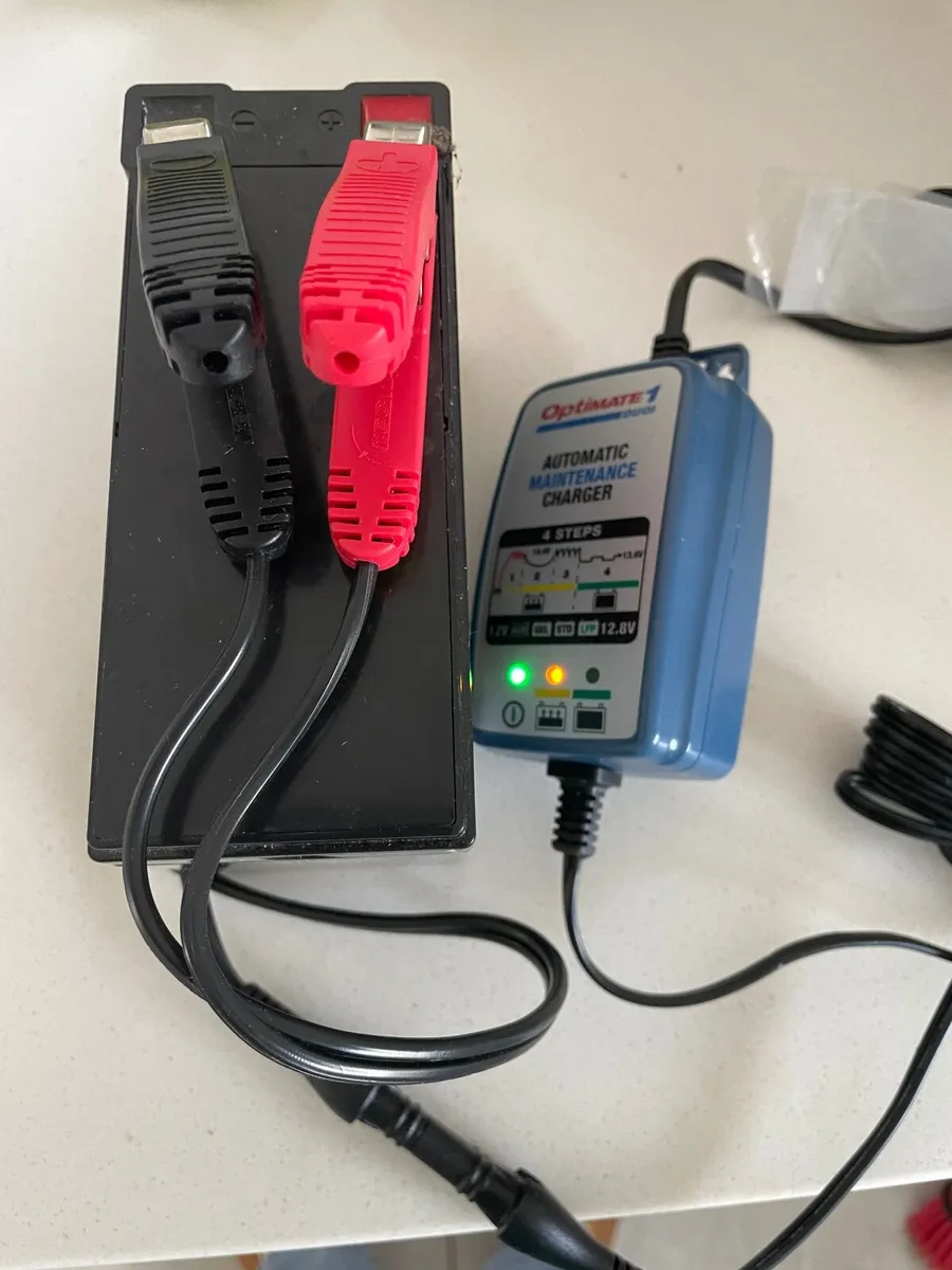 Fishing kayak - Image 3