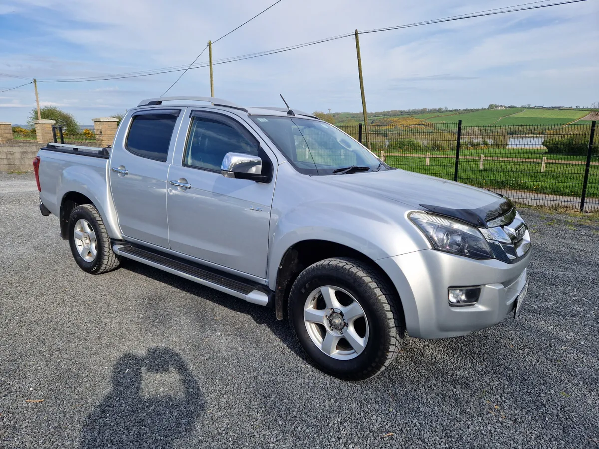 162 ISUZU DMAX...LEATHER INT...NO VAT... - Image 1