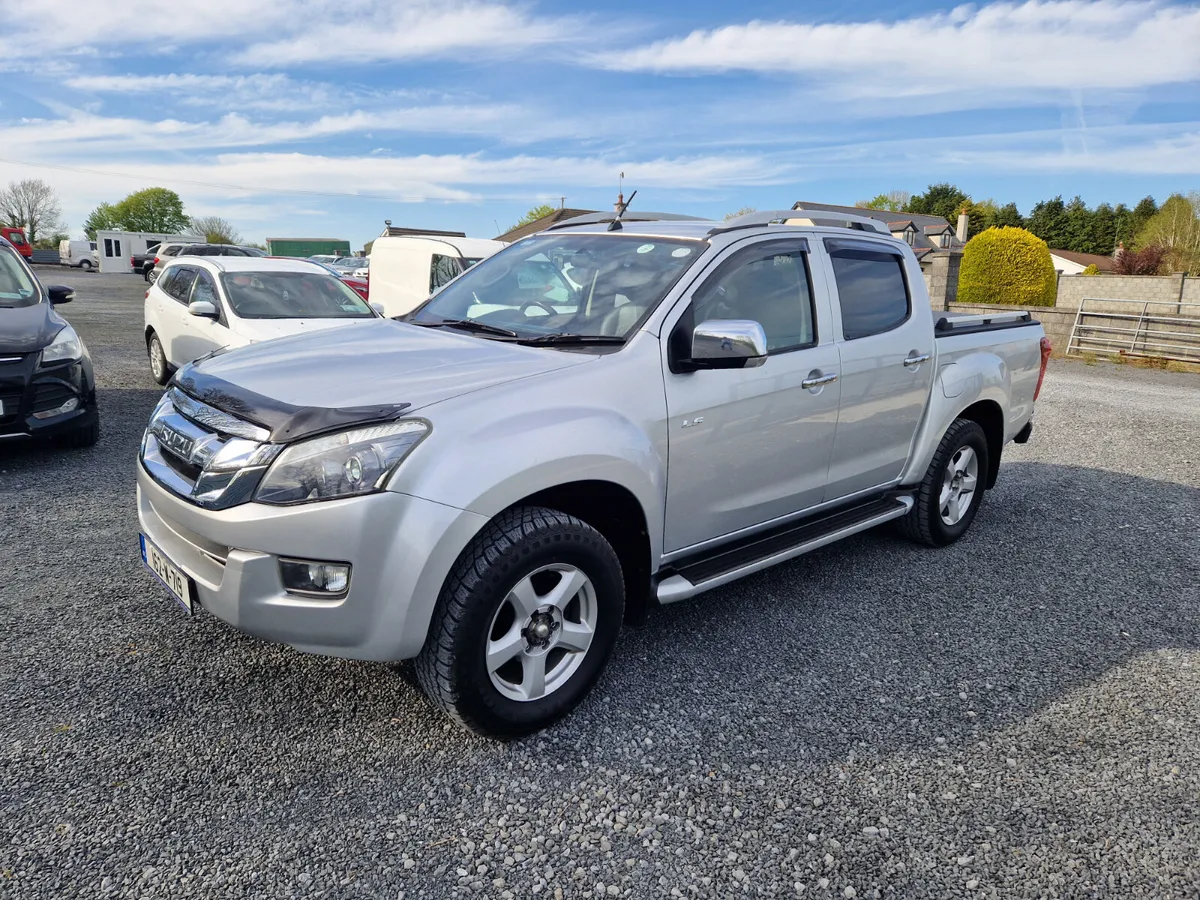 162 ISUZU DMAX...LEATHER INT...NO VAT... - Image 3