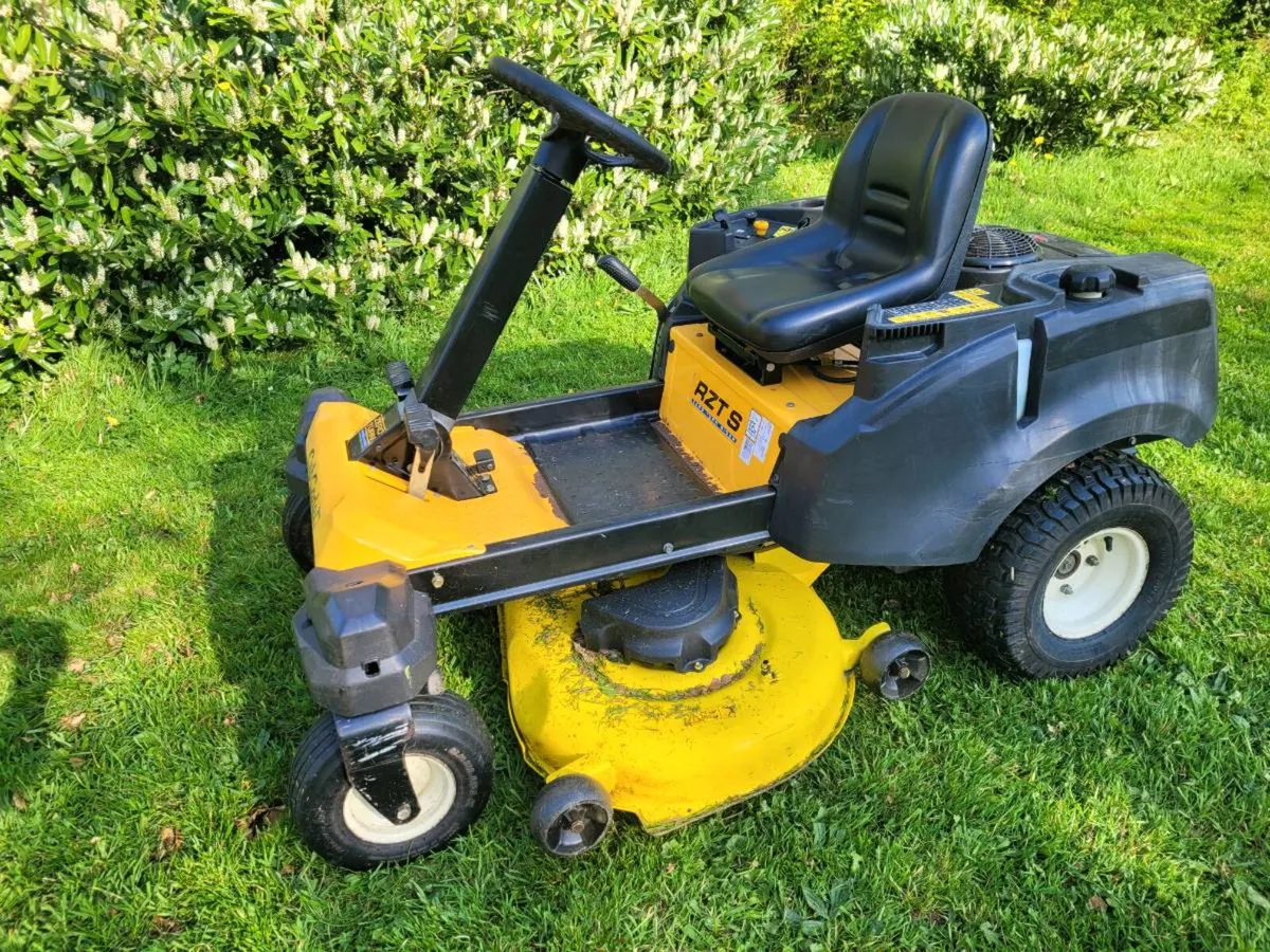Cubcadet zeroturn lawnmower - Image 1