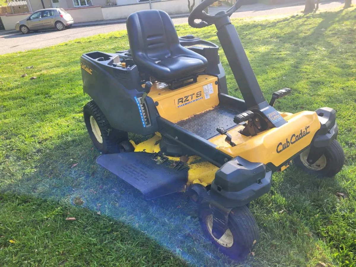 Cubcadet zeroturn lawnmower - Image 2