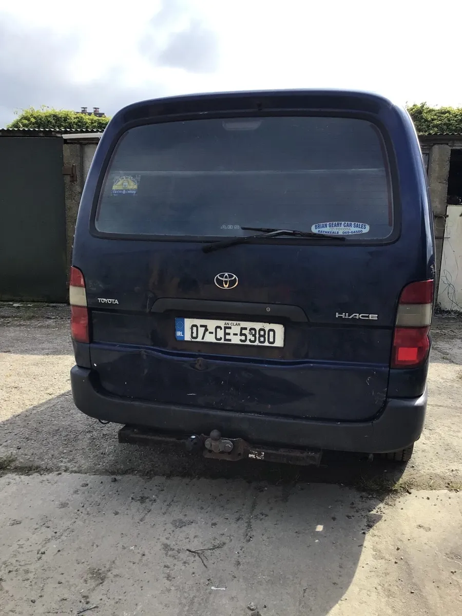 Toyota HiAce 2007 - Image 2