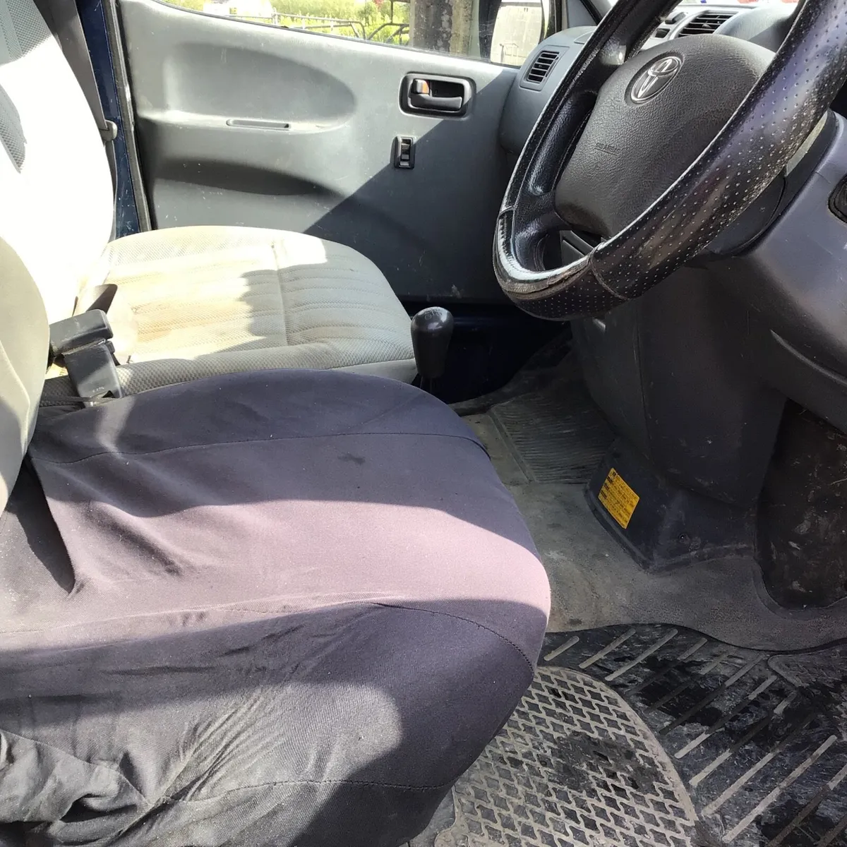 Toyota HiAce 2007 - Image 4